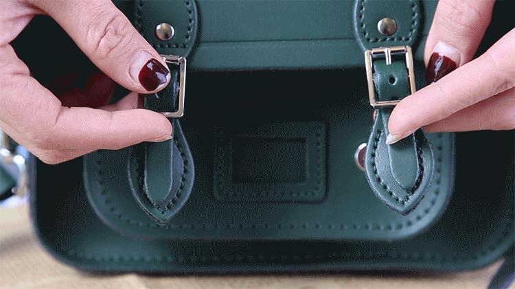 复古绿剑桥包如何搭配,英伦风剑桥包推荐