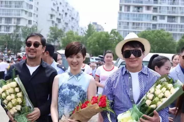 自从藏龙岛有了南延线,我就再没羡慕过别人家的学校!