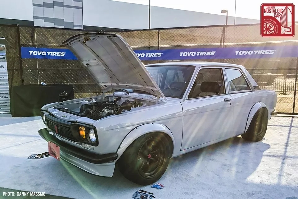 吴彦祖戴墨镜开跑车,吴彦祖开跑车的视频