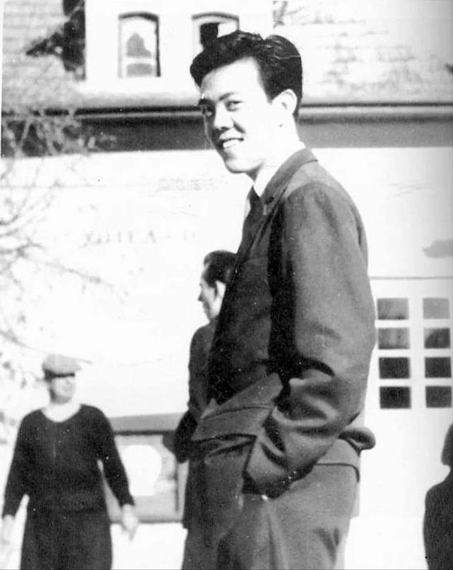 容国团一生获几个冠军,容国团第一个世界冠军高清图片