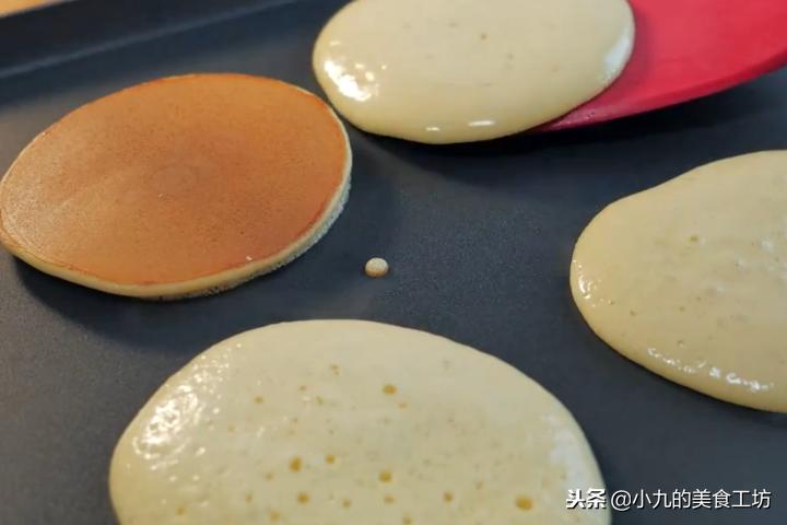 1碗面粉4个鸡蛋,2分钟教你做铜锣烧,不和面不揉面,做法超简单