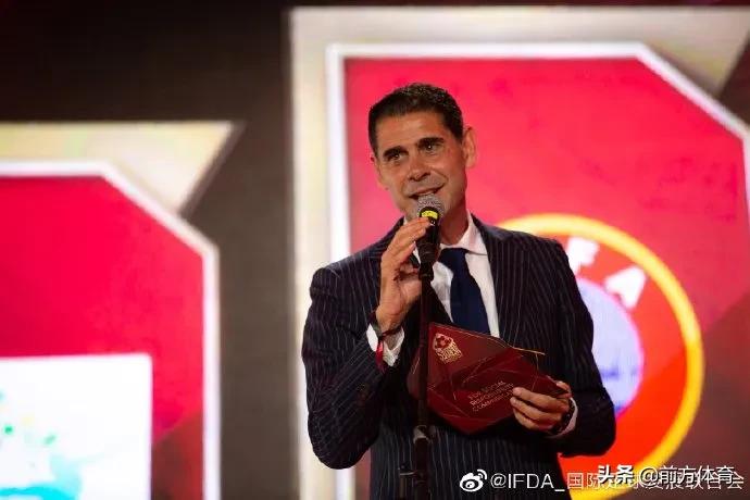 足坛哪个奖杯最有含金量,足坛十大巨星颁奖