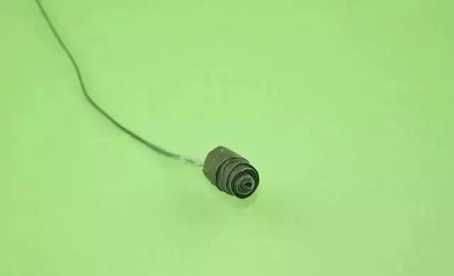 银杏叶手工花贴画幼儿园简单,彩色皱纹纸怎么做手工花幼儿园