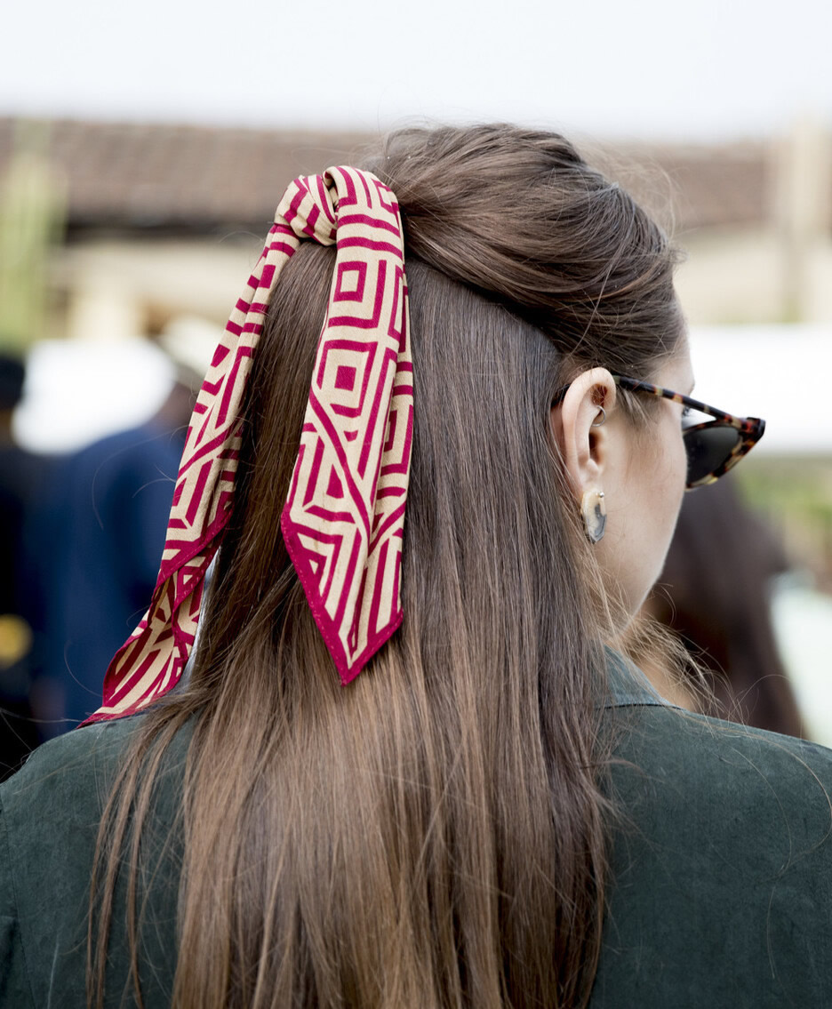 大丝巾的领带系法大全,系丝巾领带方法简单又好看