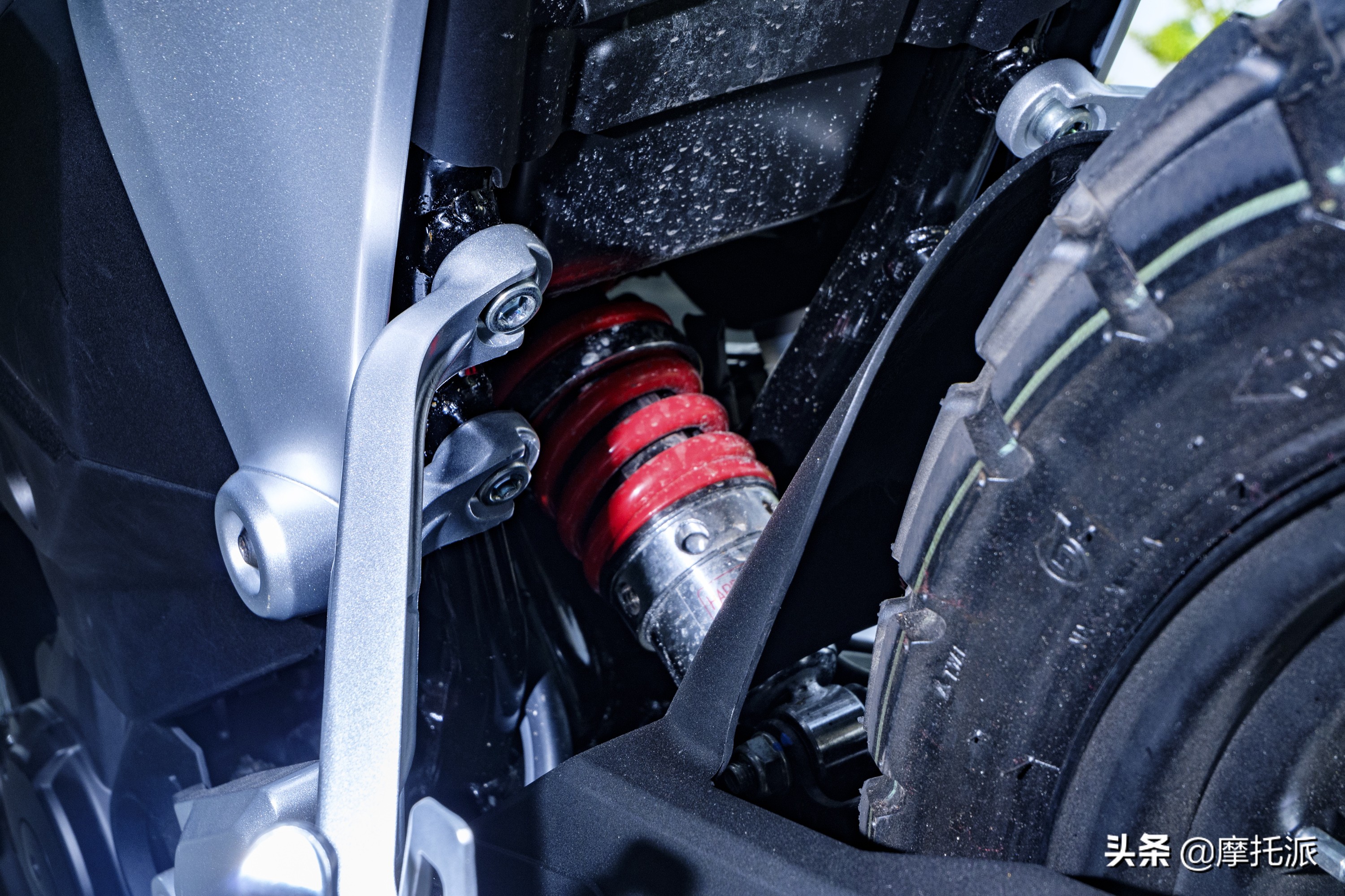 五羊本田鸷道190ss深度测评,新大洲本田cbf190tr和鸷道190