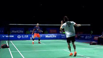 专家教你打羽毛球,专家教你运动你偏听不见