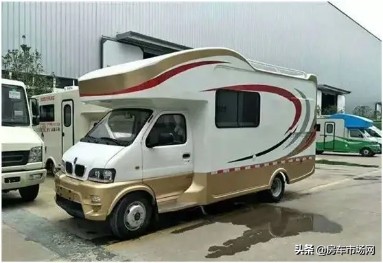 实拍小9.98万c型房车,空间最大的c型房车20万自动挡