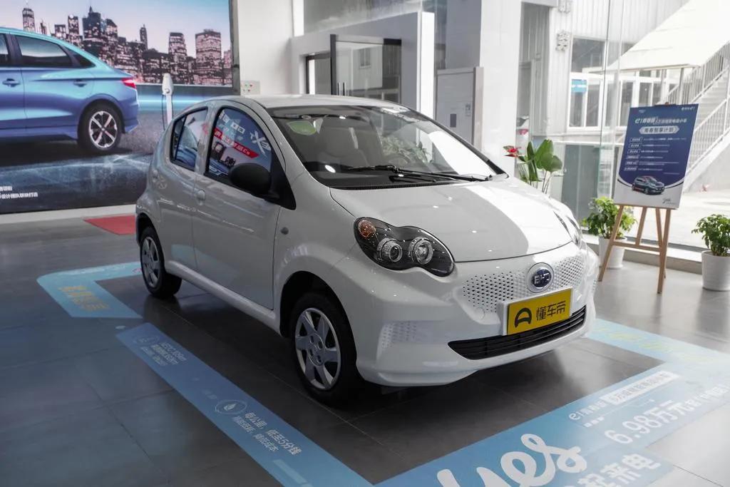 比亚迪第一款真正意义上的新能源汽车--海豚