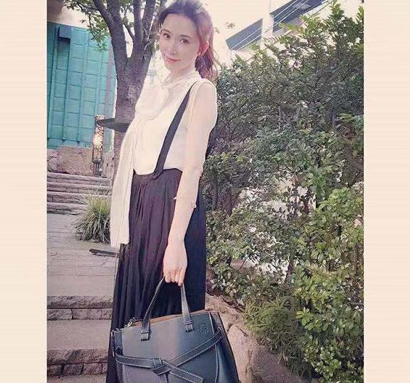 林志玲婚后首秀一言难尽,林志玲婚后捞金首秀