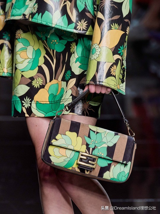 fendi新款包touch,fendi蕾丝花朵包