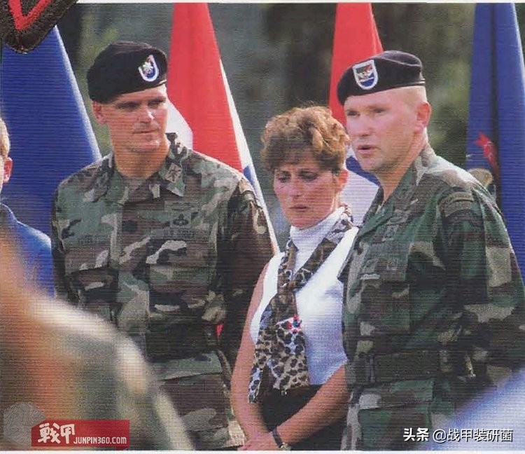 战甲战斗场面,战甲轰鸣怎么鉴定