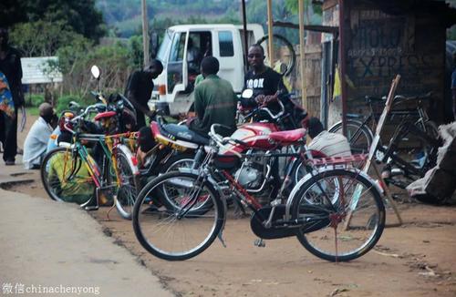 非洲布隆迪,最不发达国家之一,一辆“二八大杠”能养活一家人
