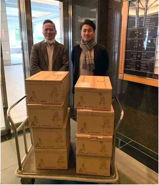 日本“熊本大叔”谷冈一幸和家人努力为中国募集3万多只口罩