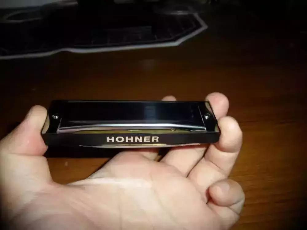 半音阶口琴和十孔口琴哪个更难学,新手学口琴入门零基础教程