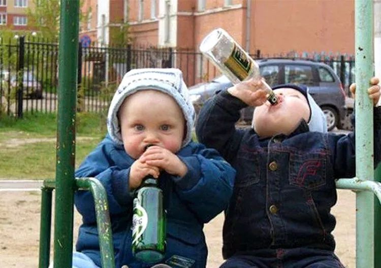 浓茶解酒最不靠谱的解酒方法,喝茶解酒的小妙招