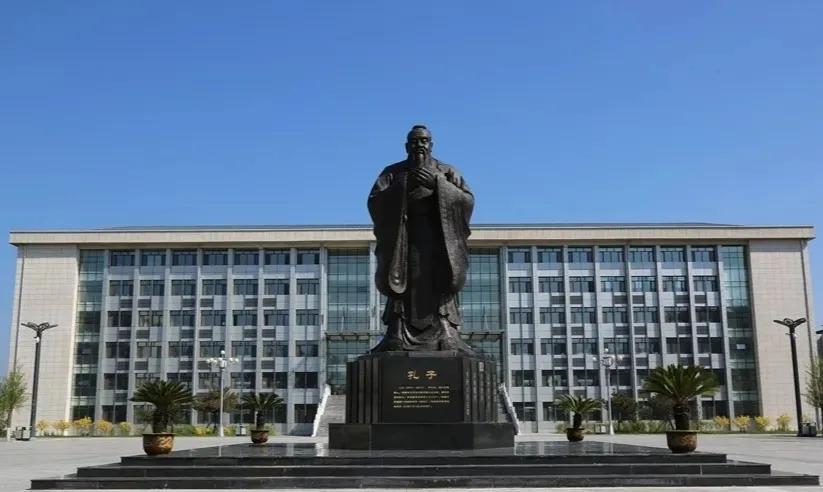 和一个强势自私的老师搭班,遇到强势的老师怎么办