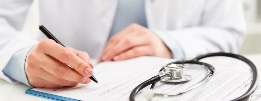 尿液发绿是什么原因引起的,尿液发绿是什么原因造成的