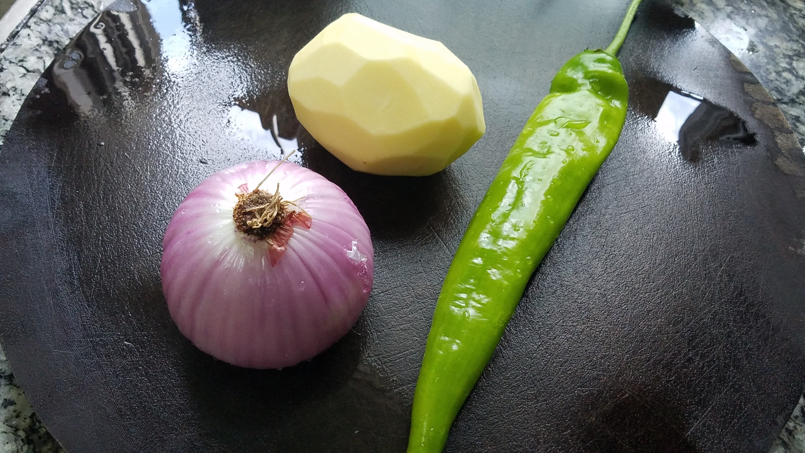 鸡腿炒洋葱的做法简单又好吃,鸡腿洋葱土豆的做法大全家常