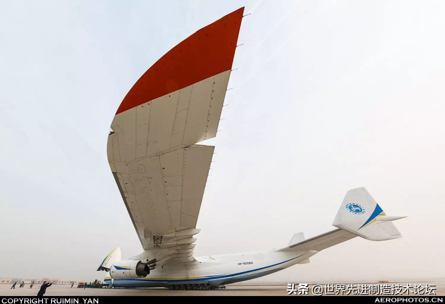 最大运输机安225是哪个国家生产的,最大运输机安225与波音747对比