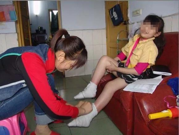 女德班缠脚事件,女德班裹脚真实事件