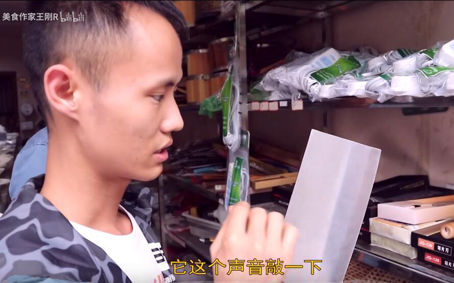 实体店买电脑需要看哪些,在实体店买笔记本需要问什么