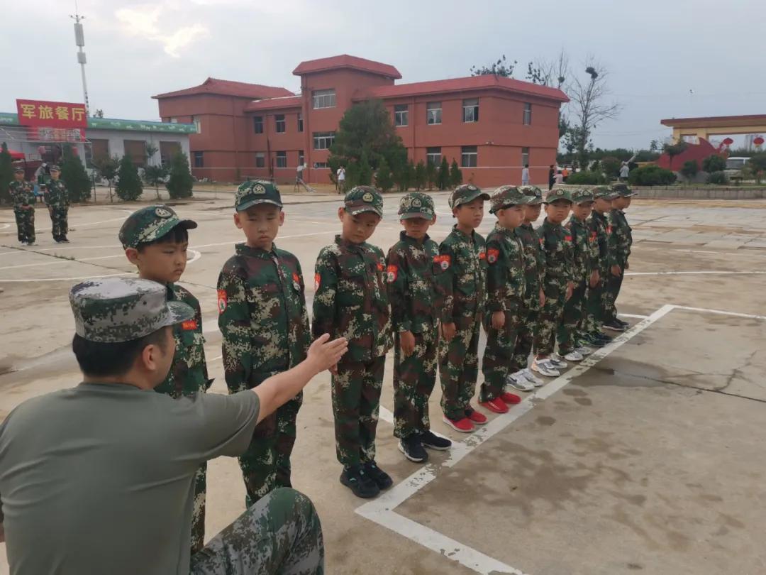 甘做国防教育奋楫者——记烟台“养马岛”少年军校校长、*转军**干部付信连