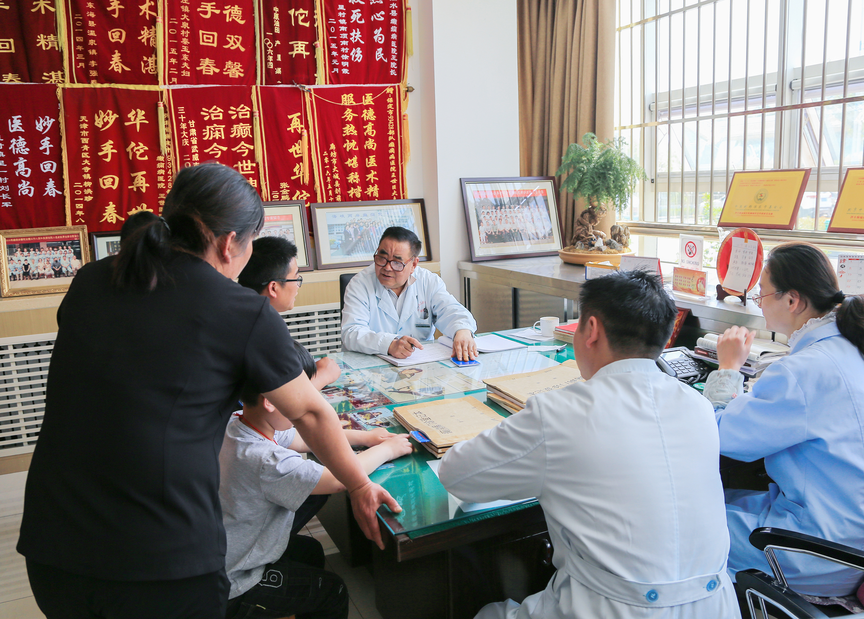 这家医院像花园——赵伟摄影、撰文