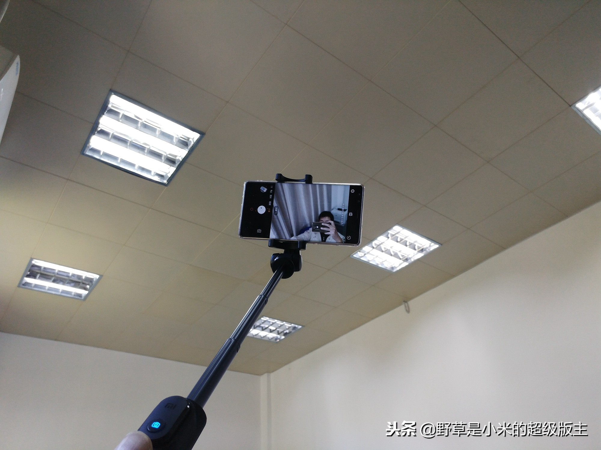 小米手机支架式自拍杆,全网最火自拍杆神器小米
