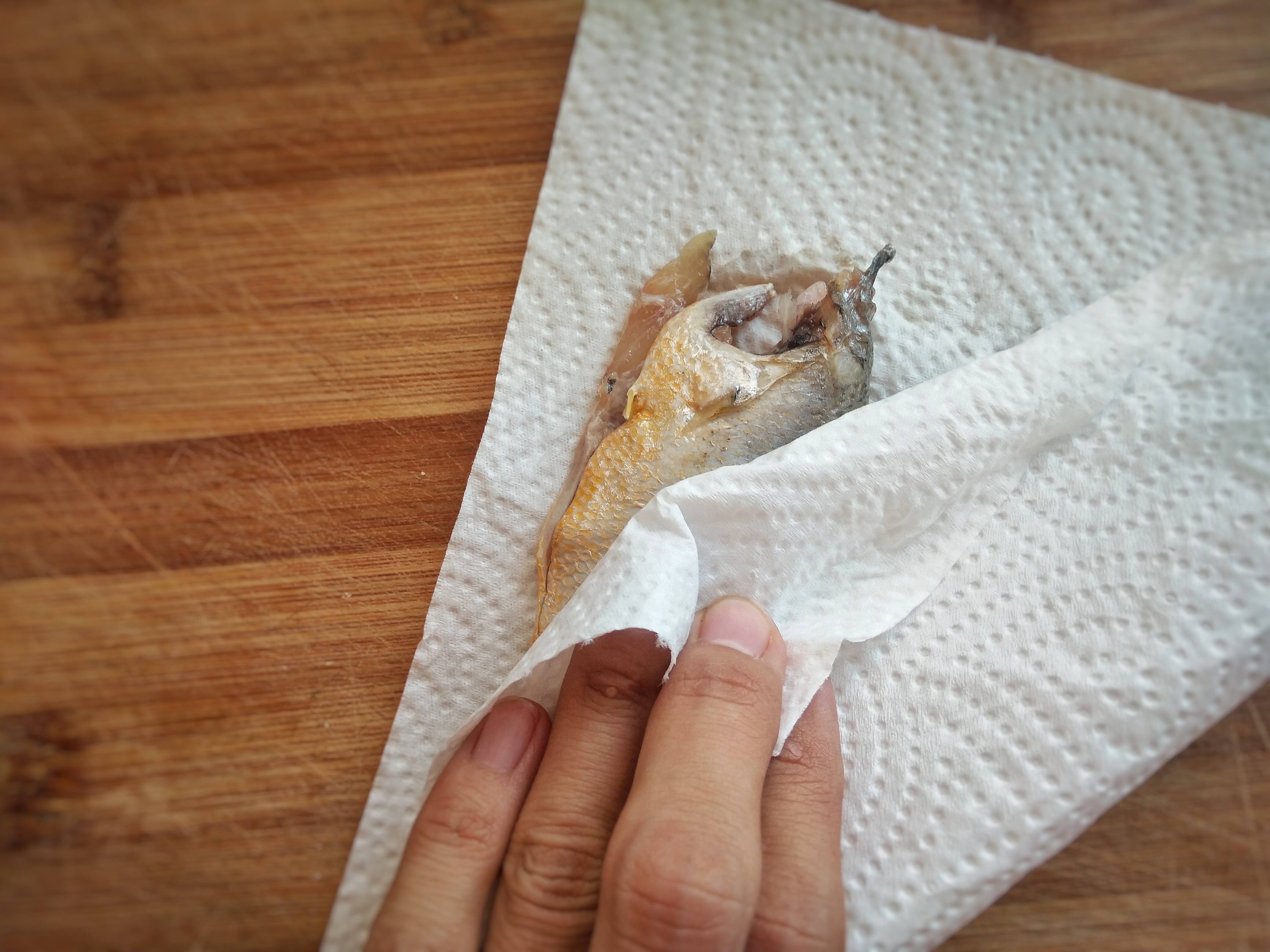 正宗五香小酥鱼,五香酥鱼正宗制作方法