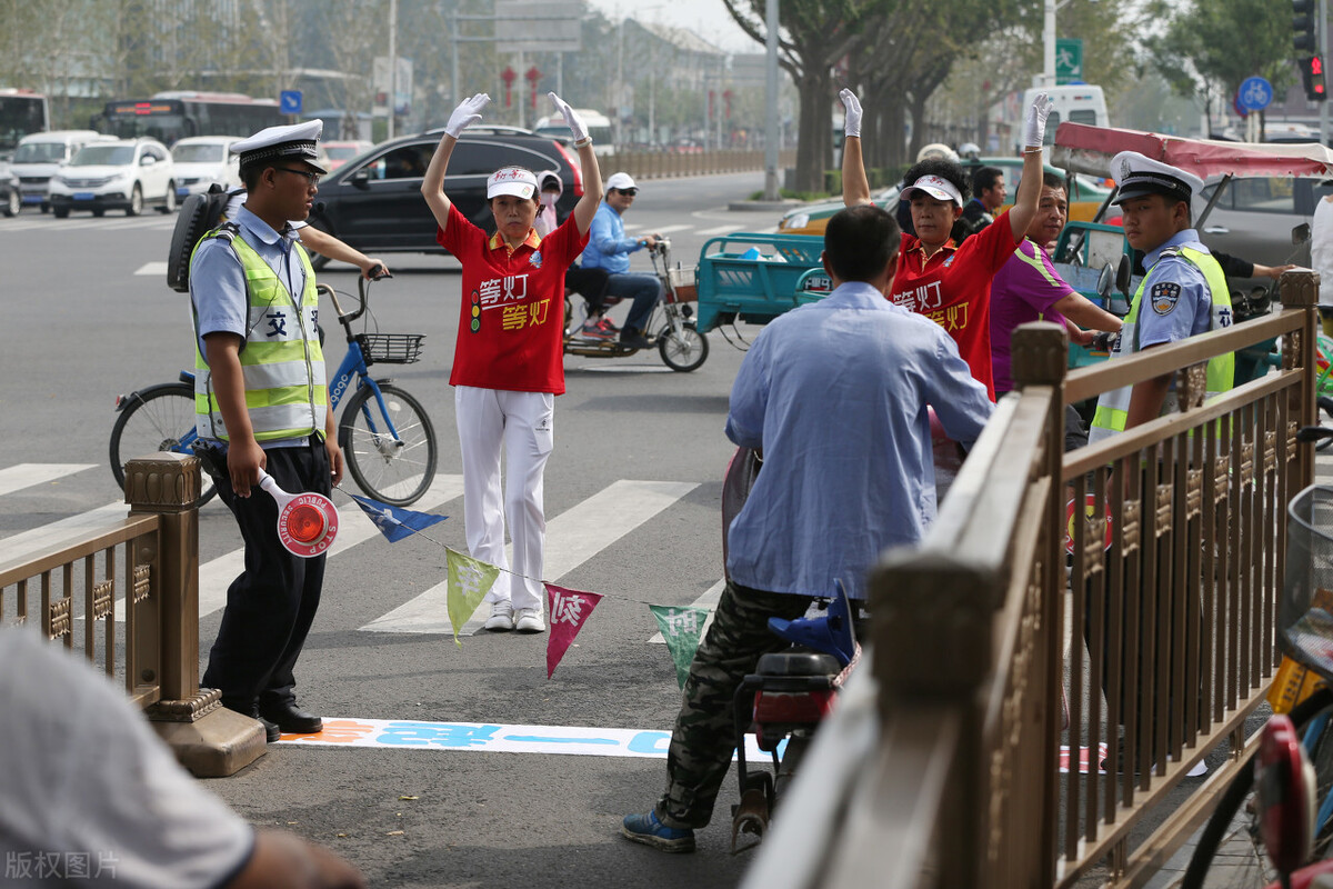 豁免出境护照办理材料,长春市居民办理出境护照地址