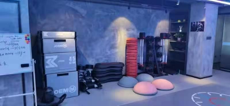 吃苦的年纪不要选择安逸句子,坚持健身给自己一个强健的体魄