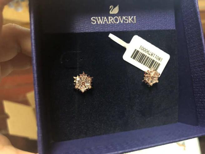 施华洛世奇耳钉变色,施华洛世奇耳钉花朵小清新