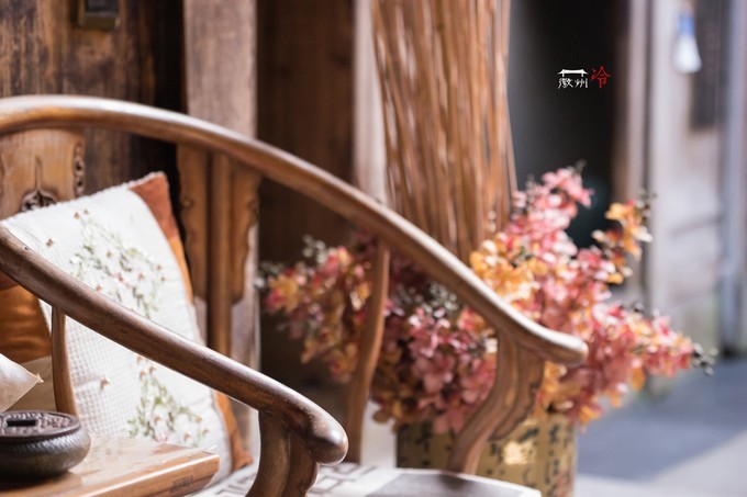 「徽州冷」宏村秋深晴少，友谊地久天