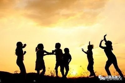 鎷嶉鐑熷３娓告垙 (灏忔椂鍊欑帺鐑熺洅娓告垙)