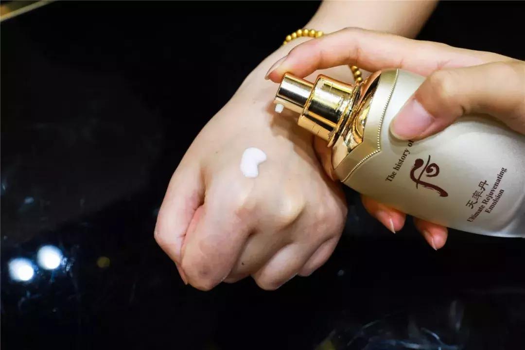 市中心这家高精尖卖场疯狂折扣!直降+团券,送的比买的多