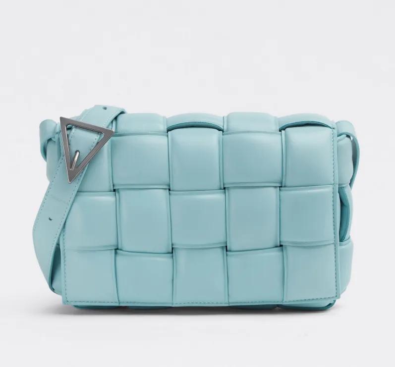 明星bv枕头包,明星同款bv枕头包