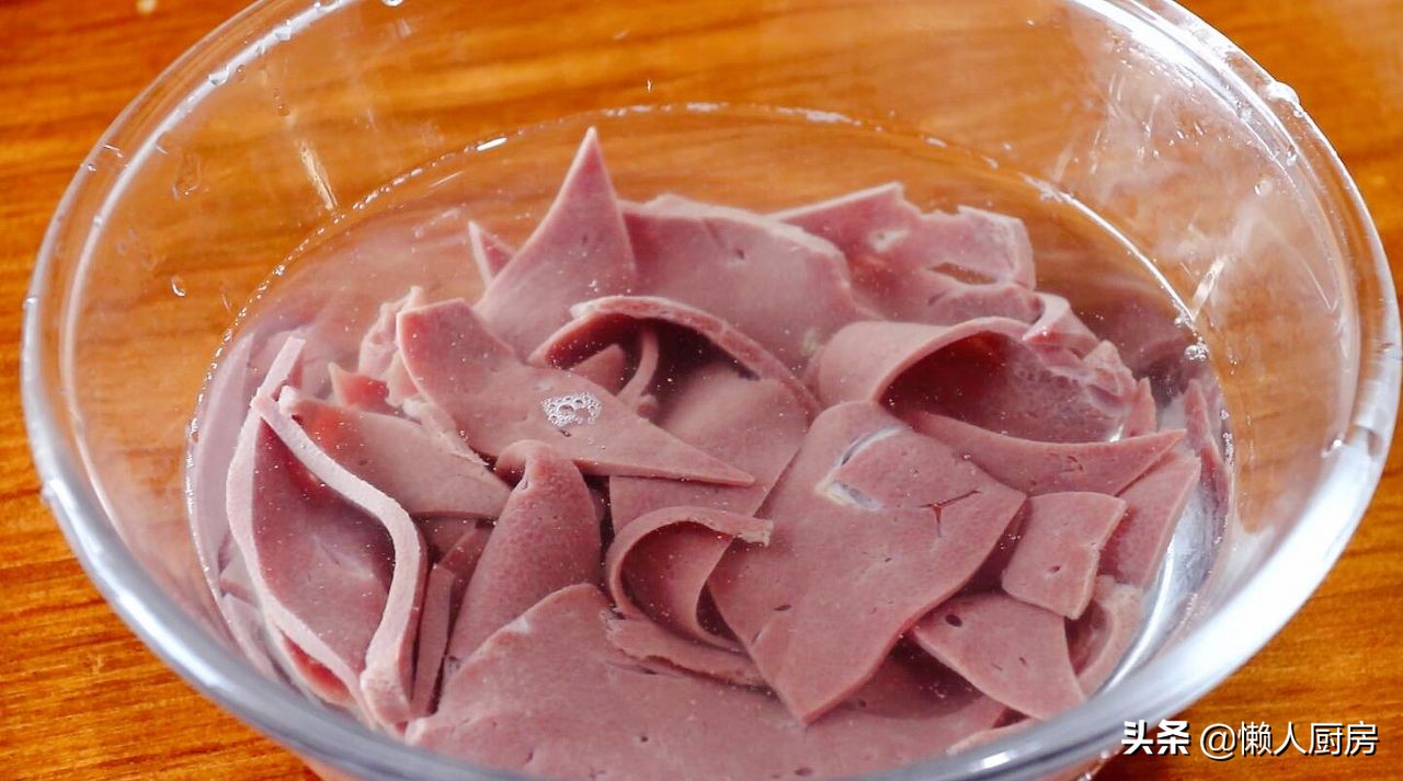 猪肝汤的做法和视频,用卤好的猪肝做菠菜猪肝汤可以吗