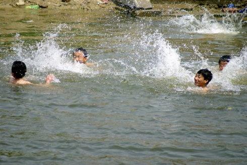 忆儿时第三期,忆儿时钓鱼阅读答案五年级下