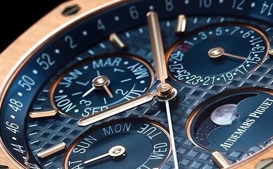 万国葡计和沛纳海1359哪个好,沛纳海对比万国应该怎么选择