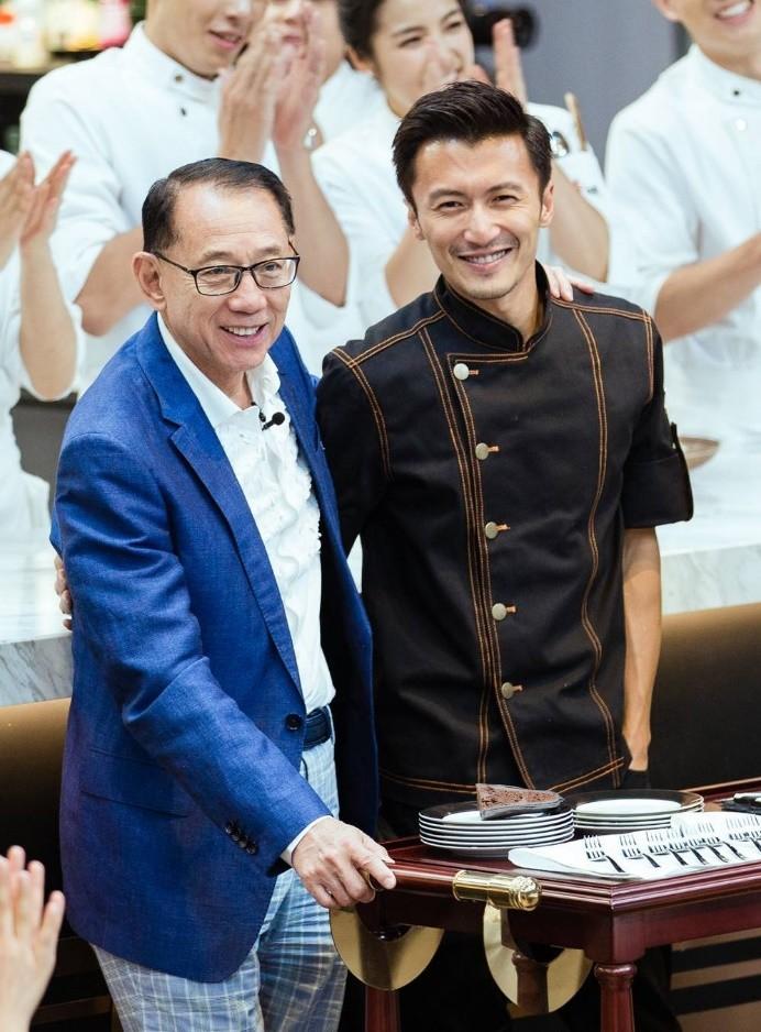 向华强杨受成林建岳谁的地位高,香港林建岳和杨受成谁更有钱