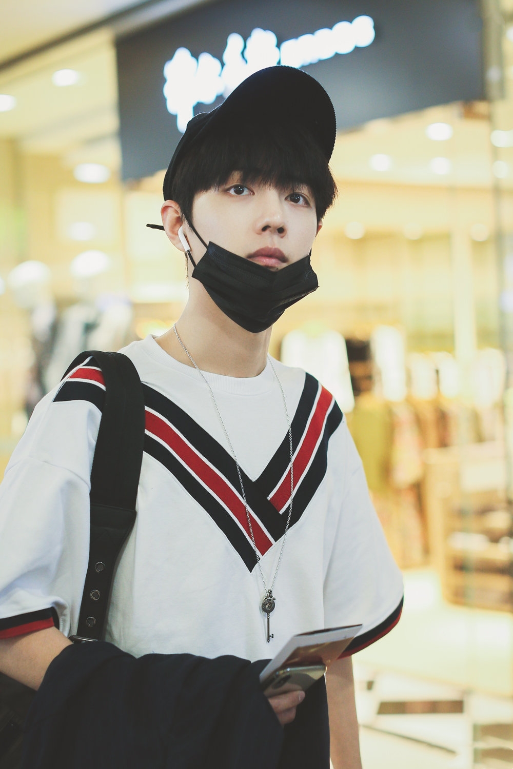 男明星肖战古装造型,肖战神级造型