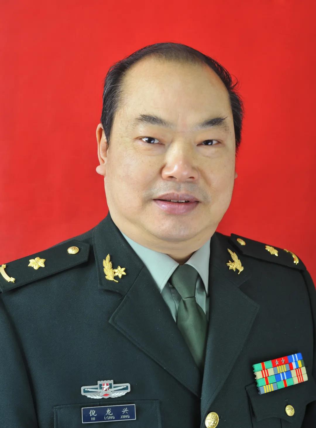 倪龙兴:用心守护牙齿健康