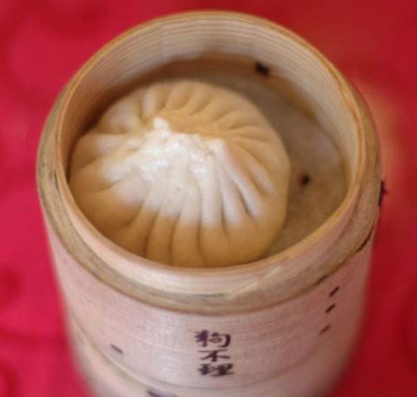 天津特色美食天津煎饼果子 (天津风味小吃三绝)