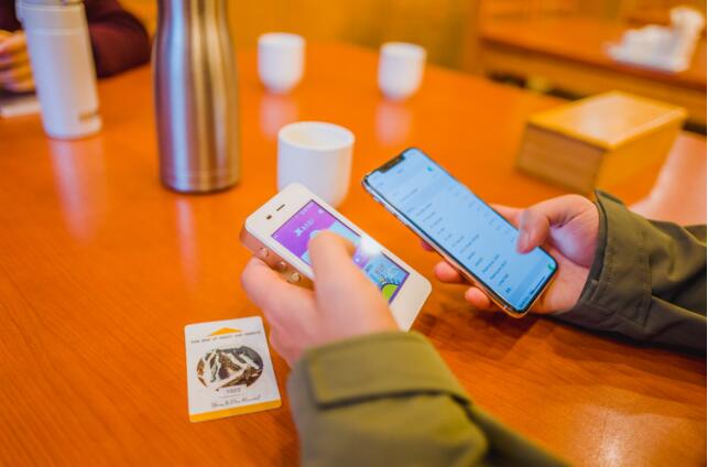 出国旅游wifi怎么上网,出国租wifi还是国际漫游