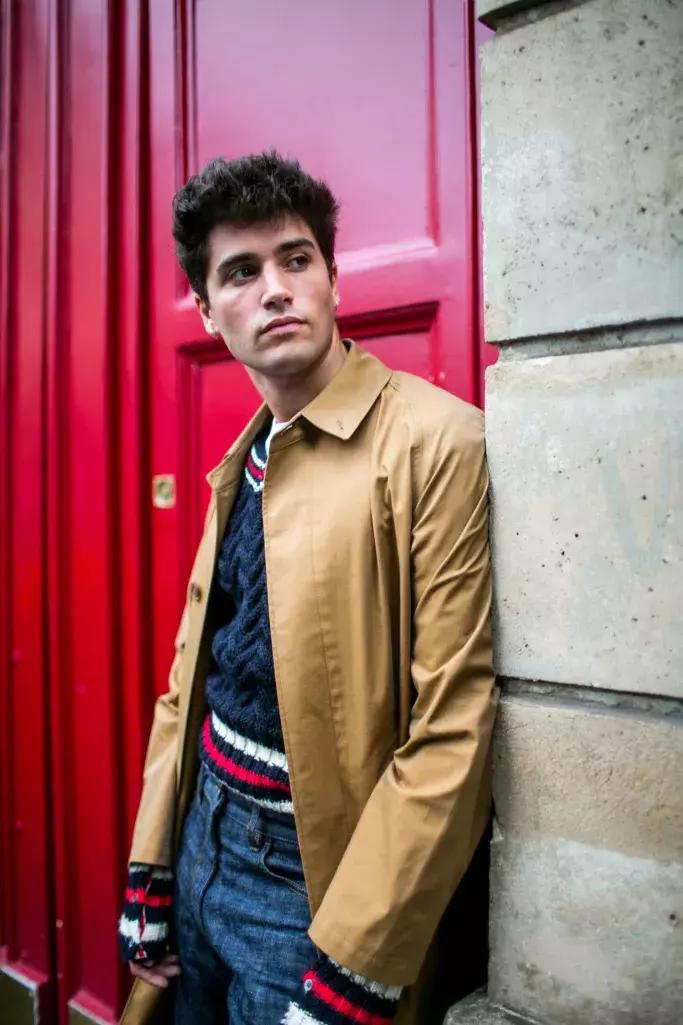 毛衣是冬季的基础单品,毛衣要更适合寒冬