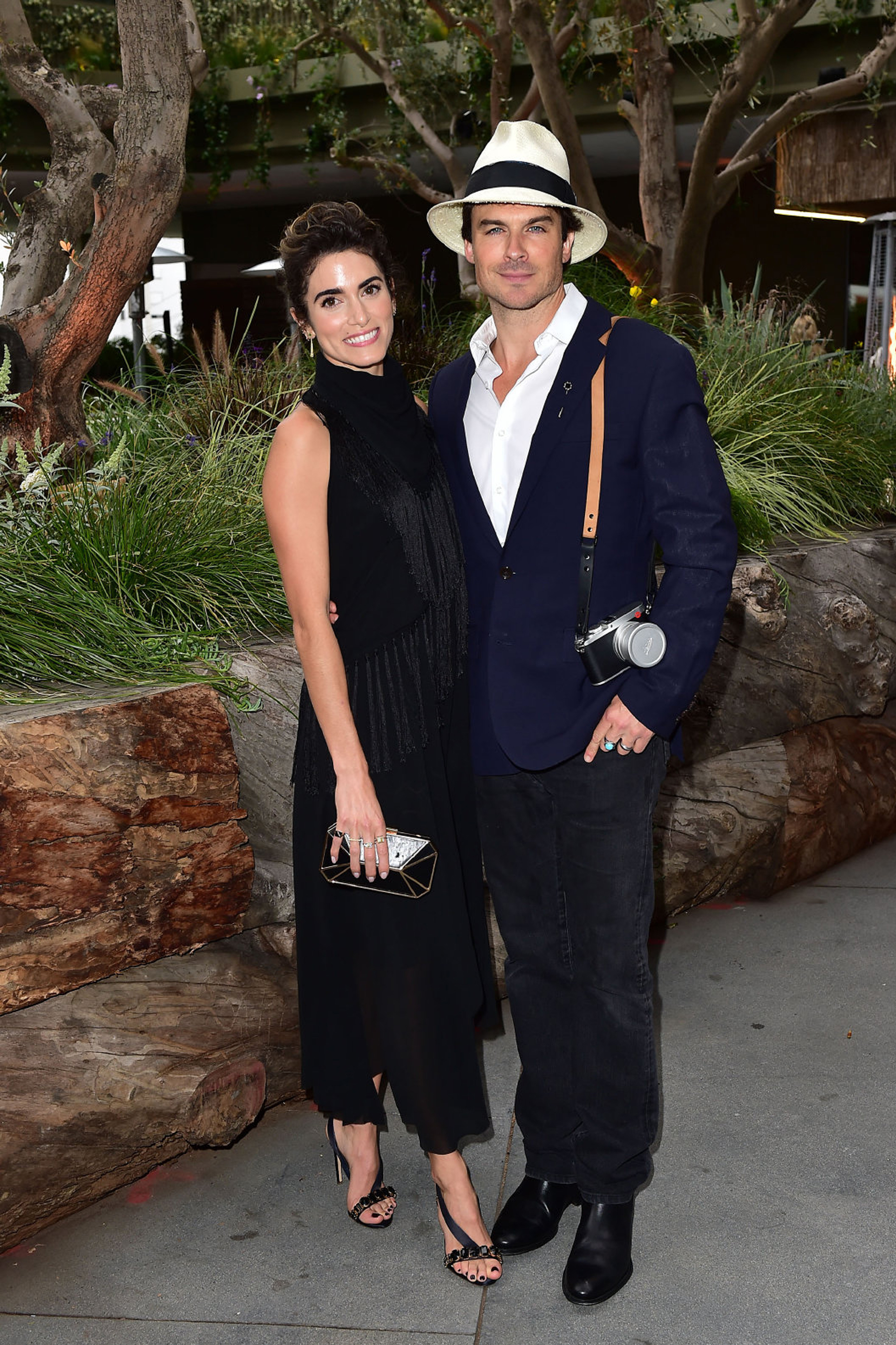 吸血鬼日记达蒙穿搭,吸血鬼日记达蒙现实中的老婆