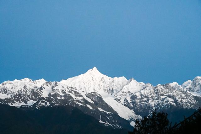 卡瓦格博神山奇观,卡瓦格博神秘宫殿