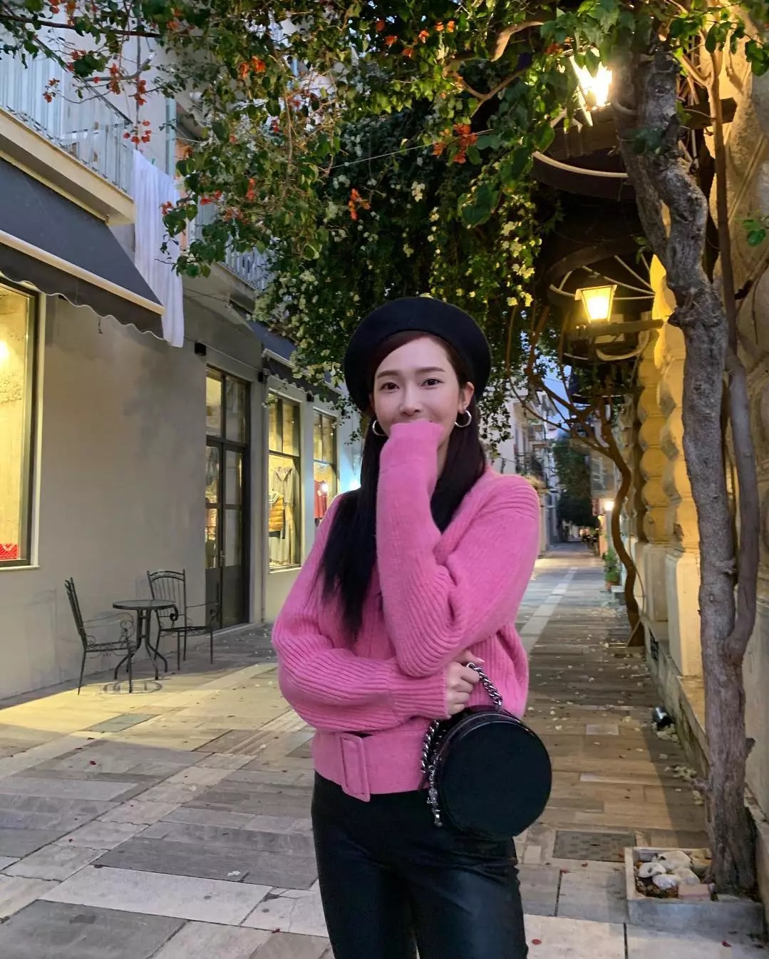 一身深驼色系搭配优雅高贵,最全的驼色穿搭女人必看