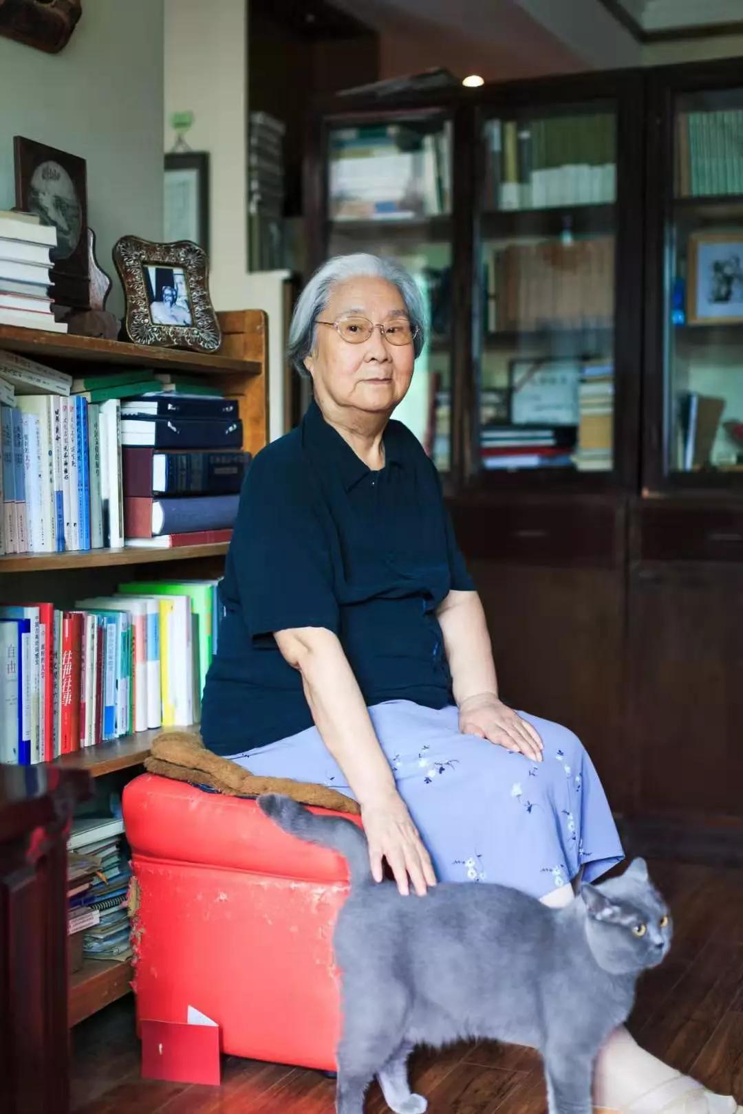 为什么摆摊卖书特别便宜,摆摊卖书在哪里摆摊合适