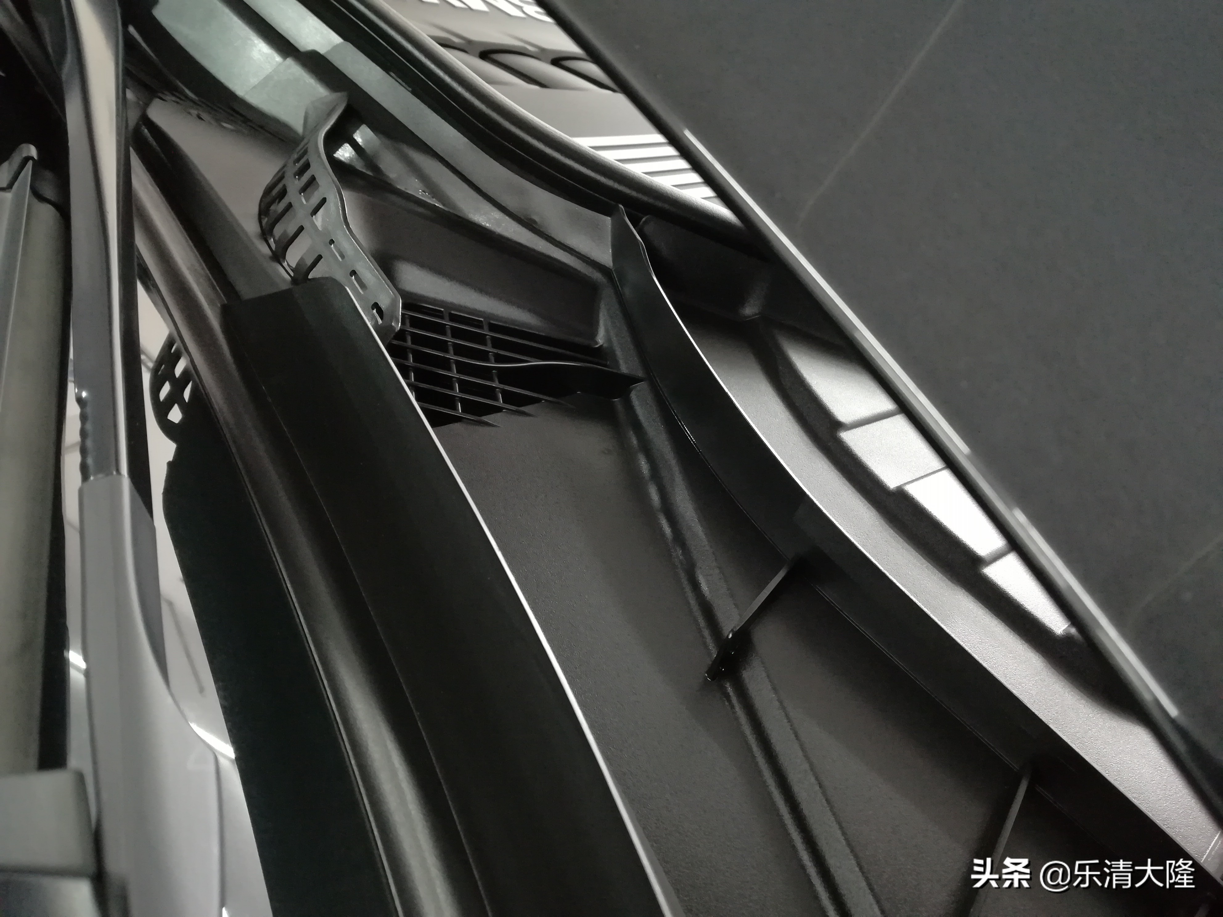 广州宝马7系内饰清洗,宝马7系发动机舱清洗